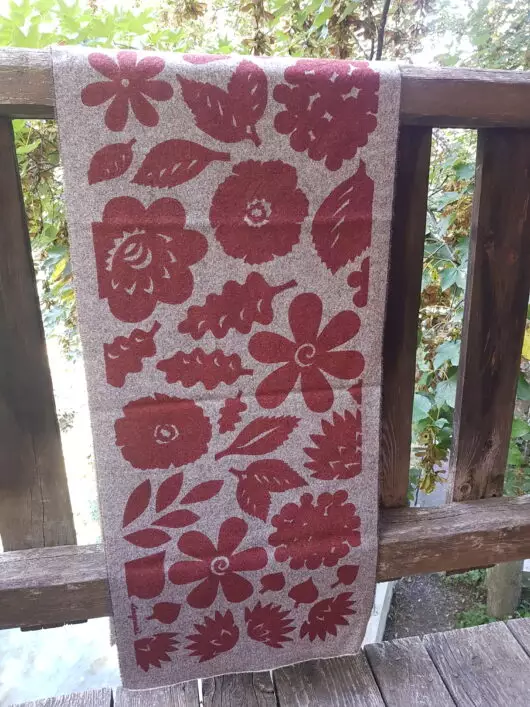 Écharpe Fleurs et feuilles rouge